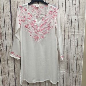 Women's XL (extra large) white and pink swimsuit coverup by Raj